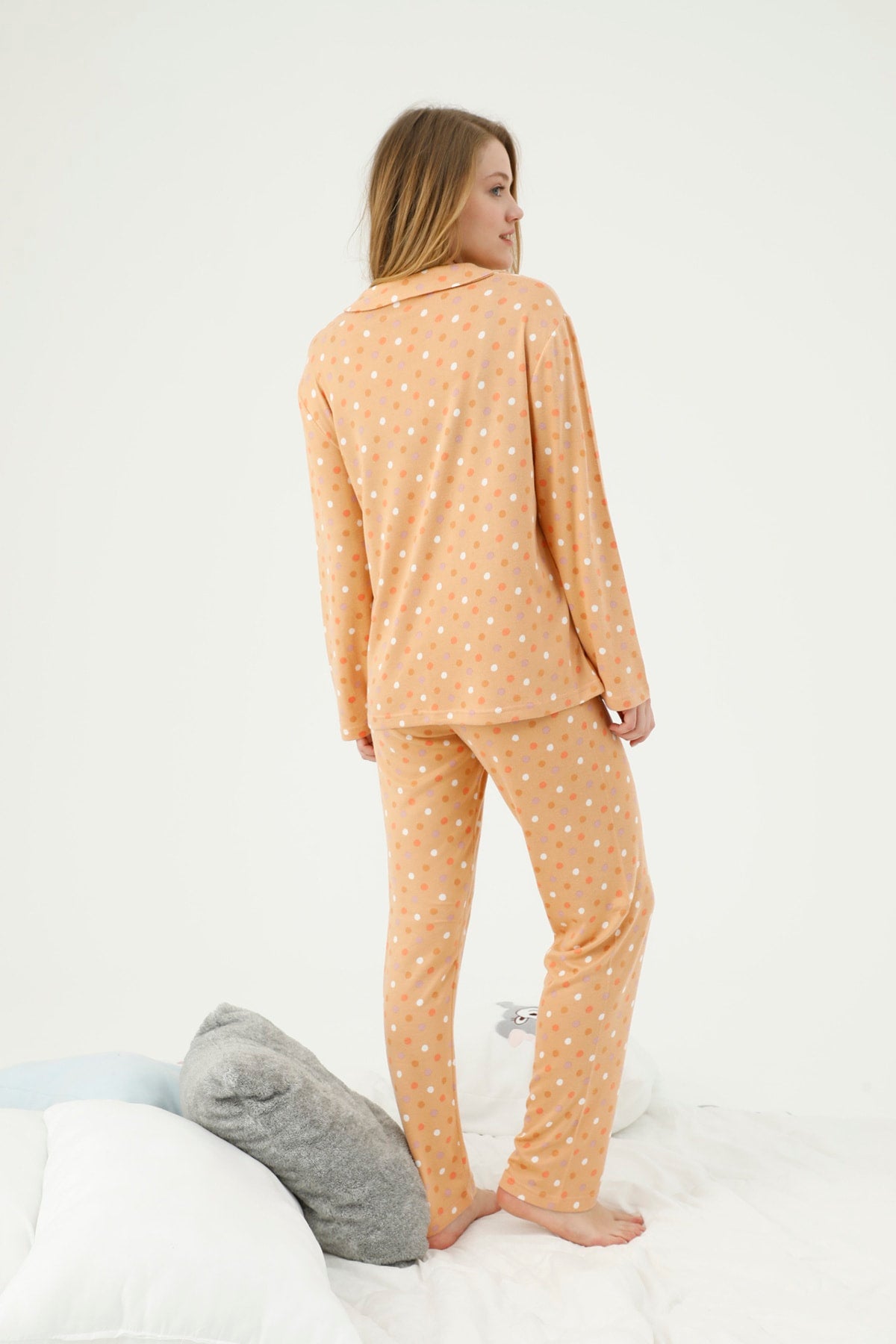 طقم بيجاما Siyah İnci لون غني بالألوان