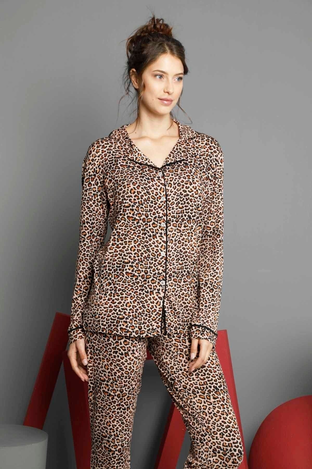 طقم بيجاما Siyah İnci لون بني