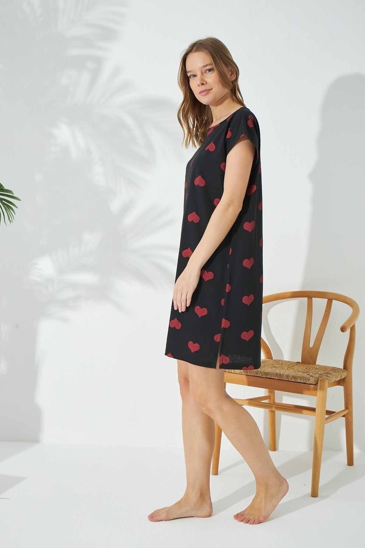 قميص النوم Siyah İnci لون أسود