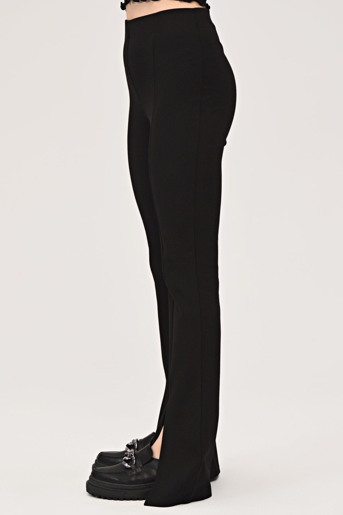 بنطال MJORA لون أسود