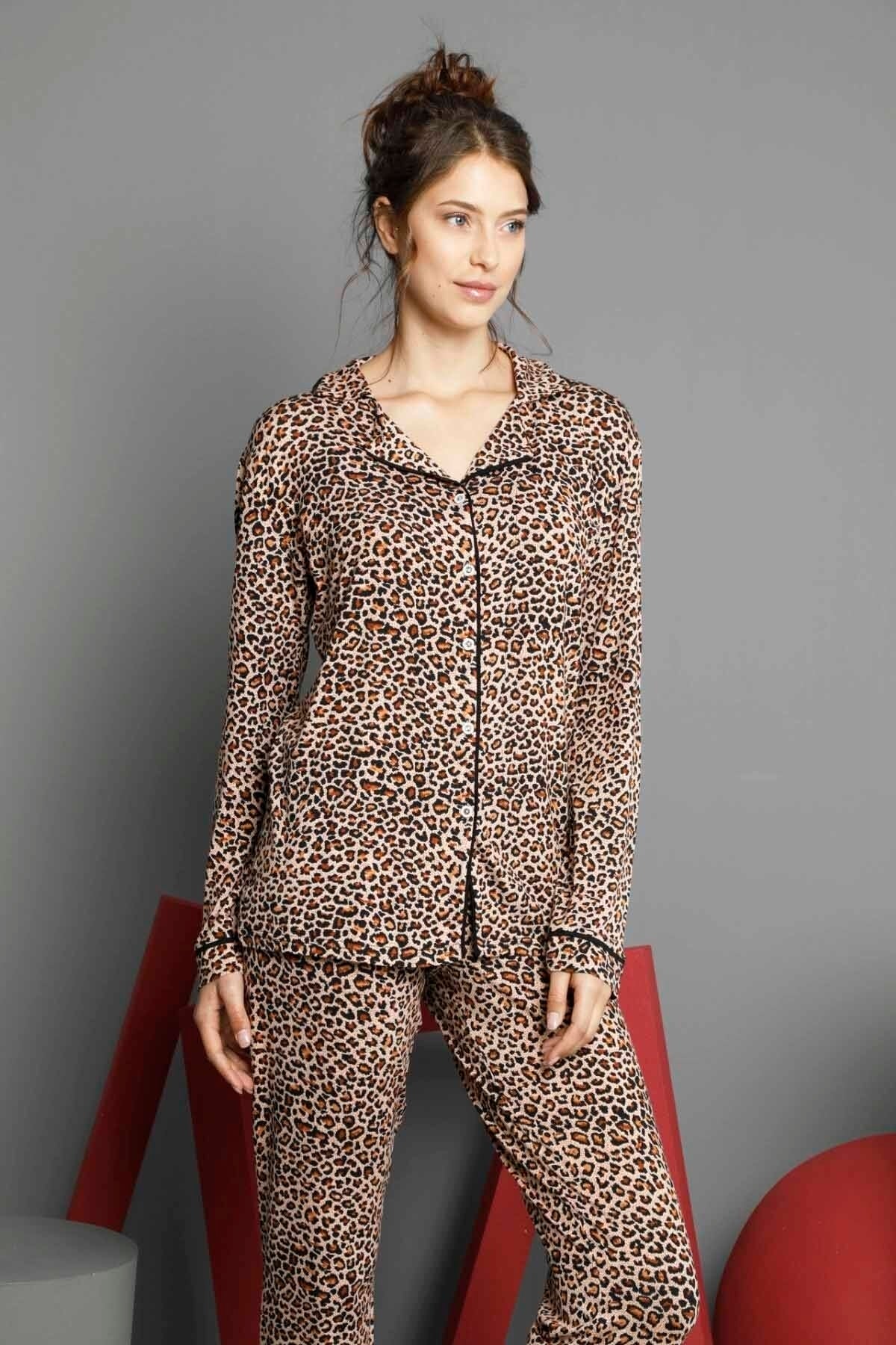 طقم بيجاما Siyah İnci لون بني