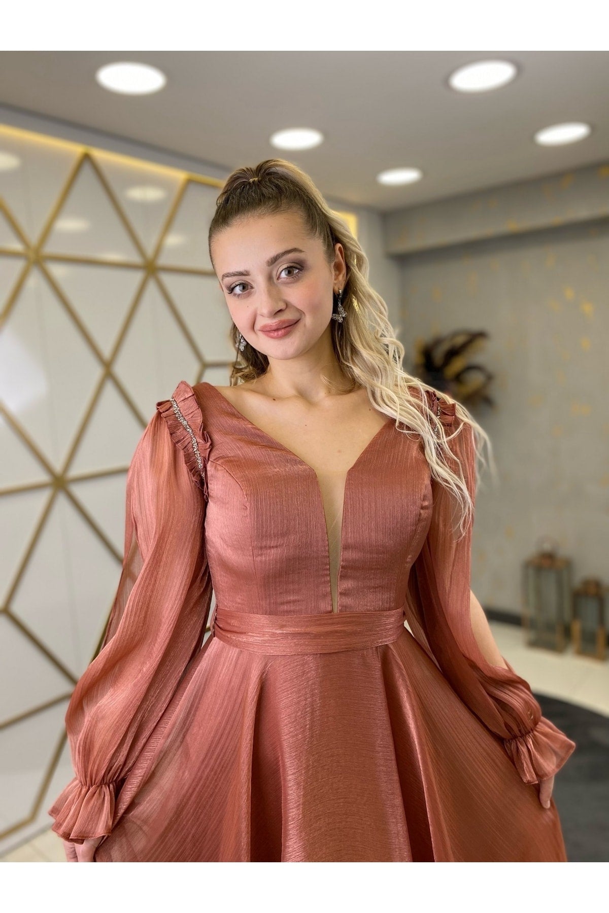 فستان سهرة PİENNAR لون أحمر