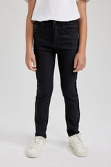 جينز Defacto لون أسود