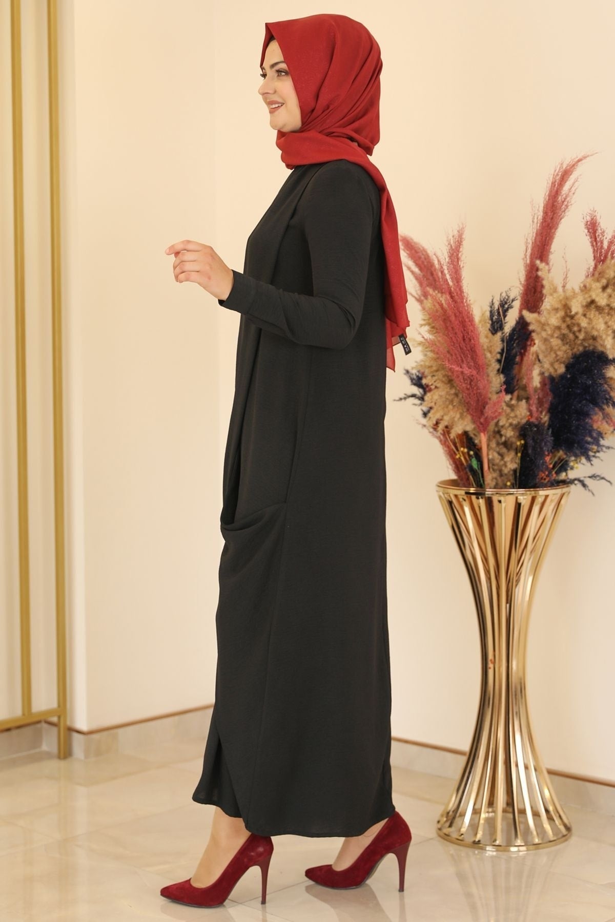 فستان Fashion Showcase لون أسود