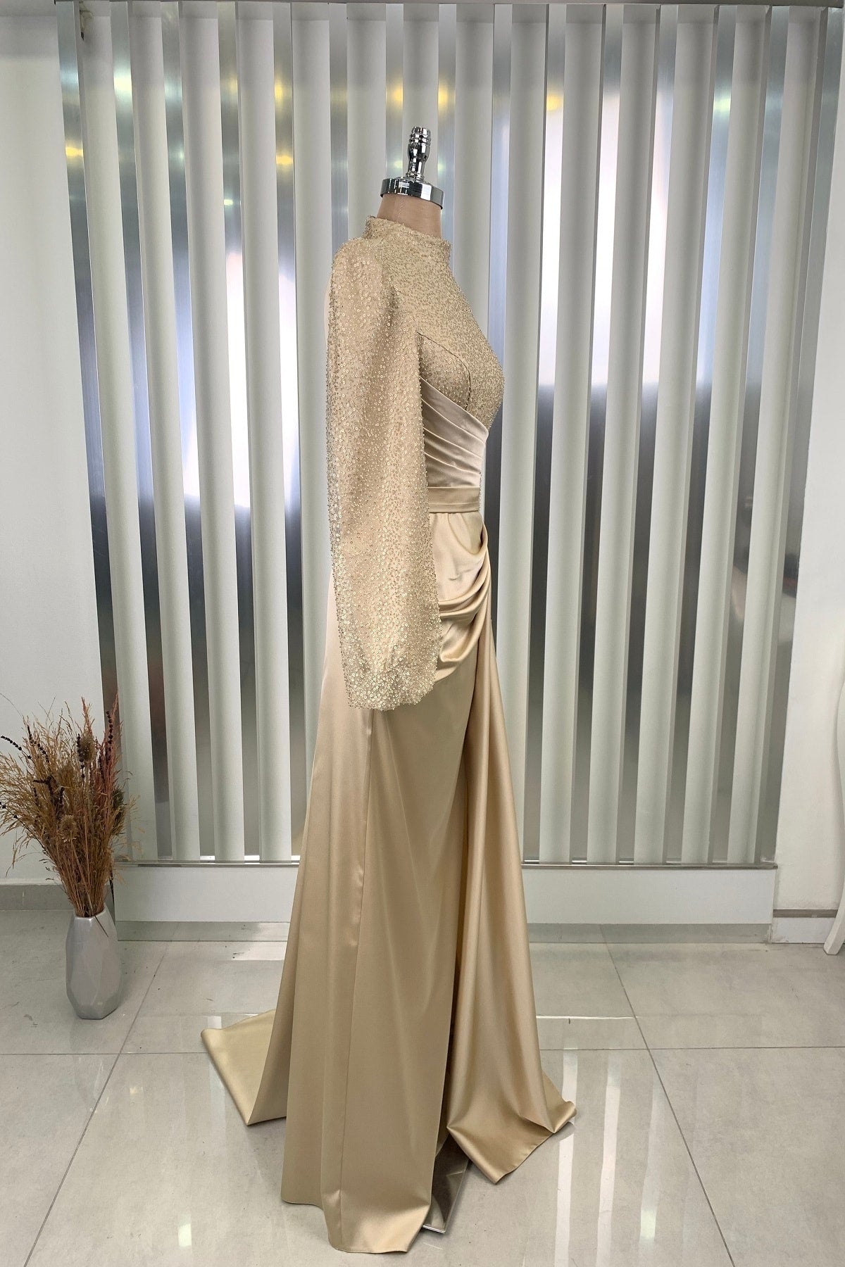 فستان سهرة Rana Zenn لون ذهبي
