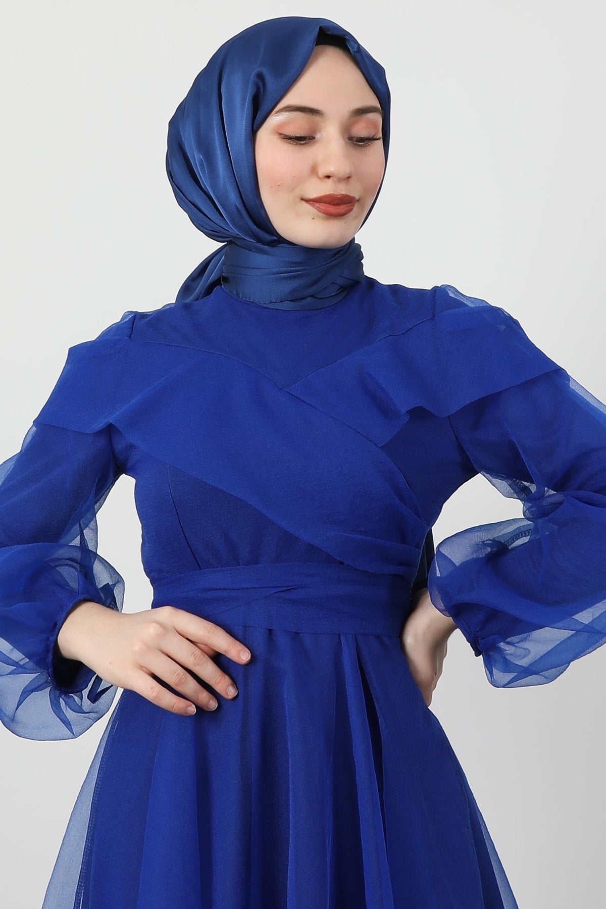فستان سهرة giz astore لون أزرق غامق