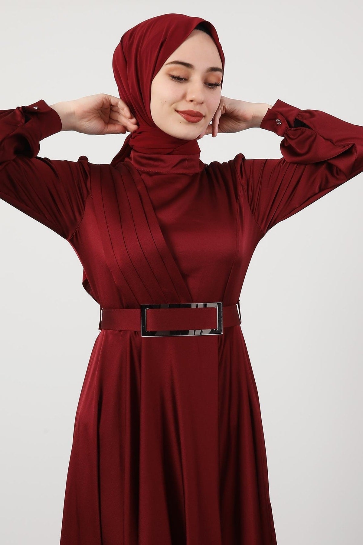 فستان سهرة giz astore لون بوردو