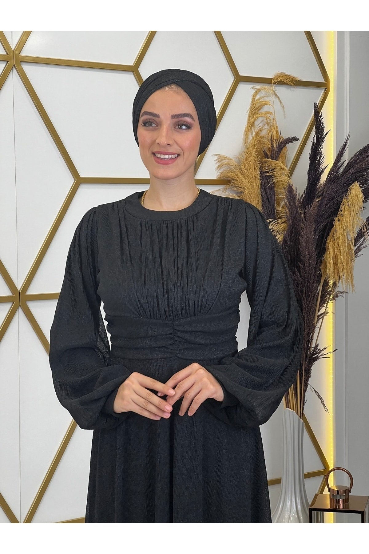 فستان سهرة Surikka لون أسود