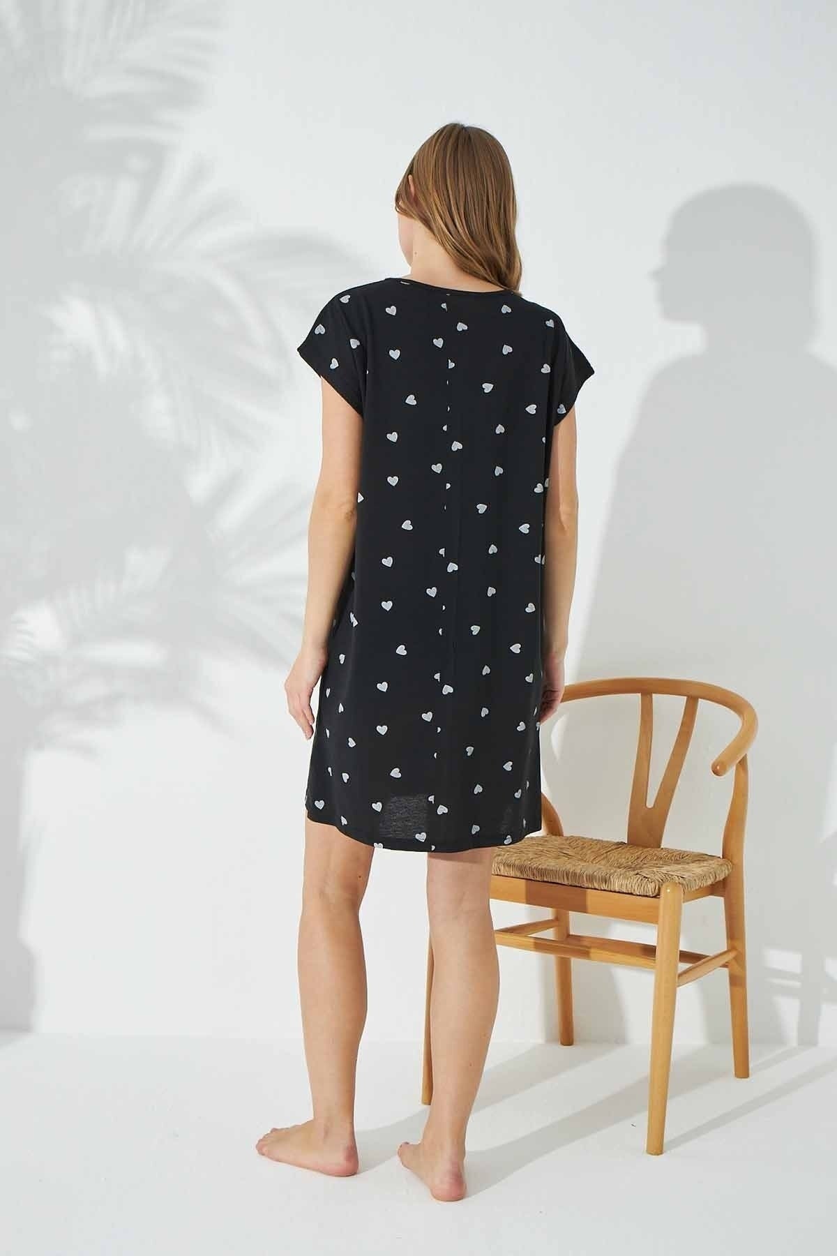 قميص النوم Siyah İnci لون أسود