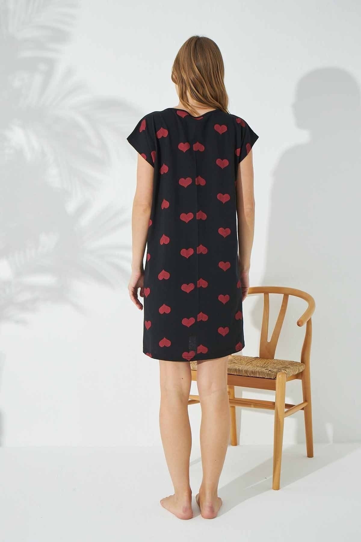 قميص النوم Siyah İnci لون أسود