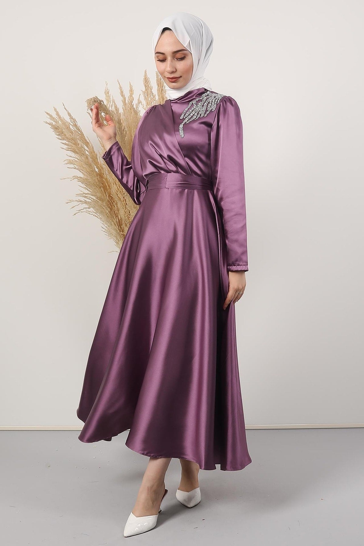 فستان سهرة giz astore لون بنفسجي