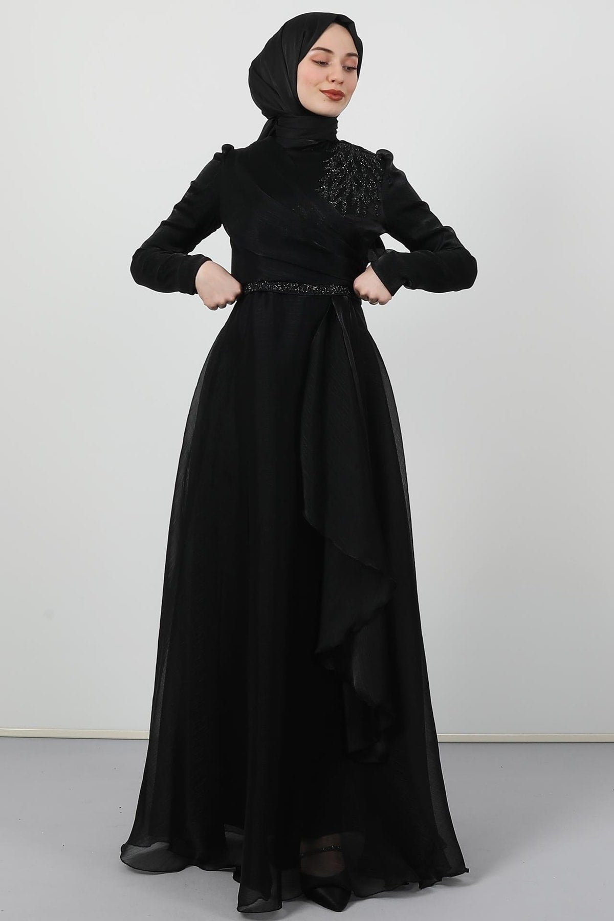 فستان سهرة giz astore لون أسود