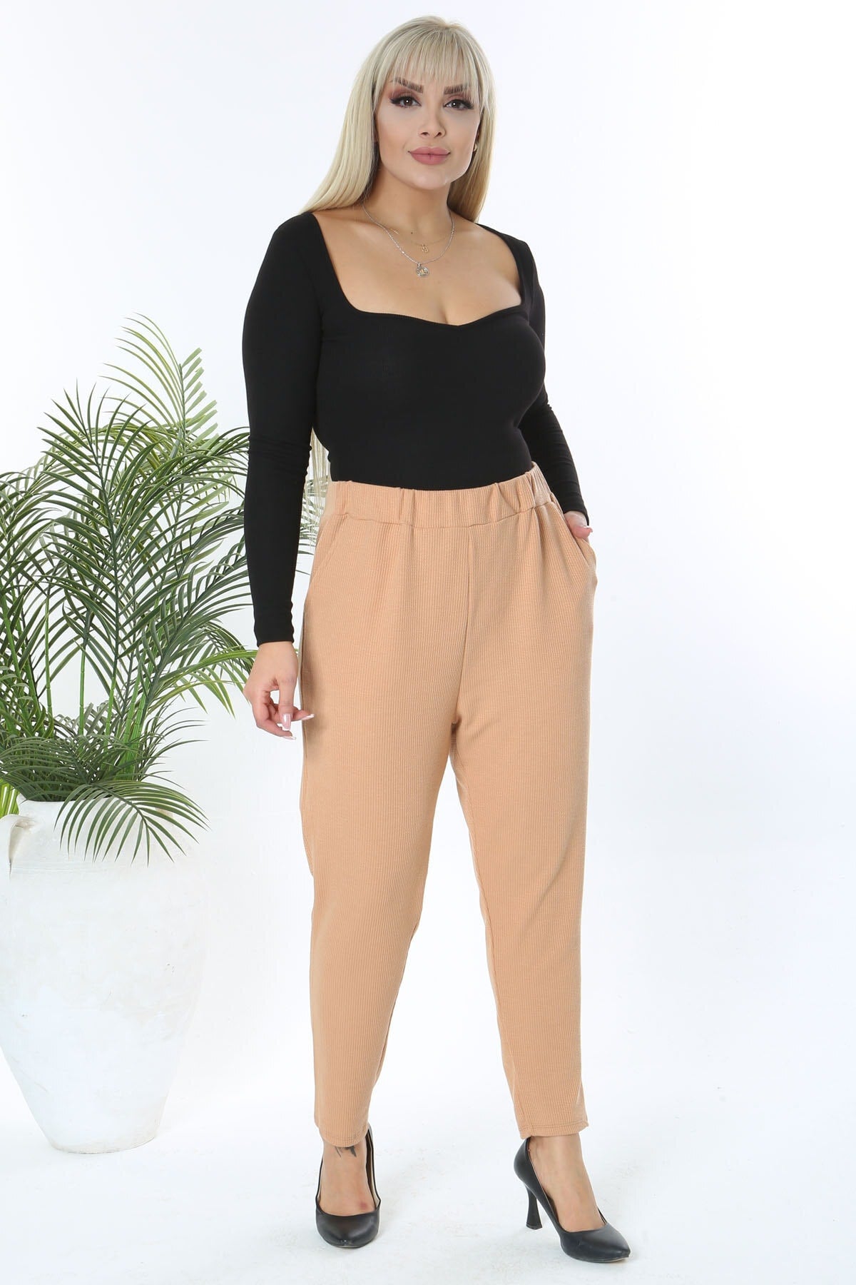 بنطال Mooi XXL لون بيج