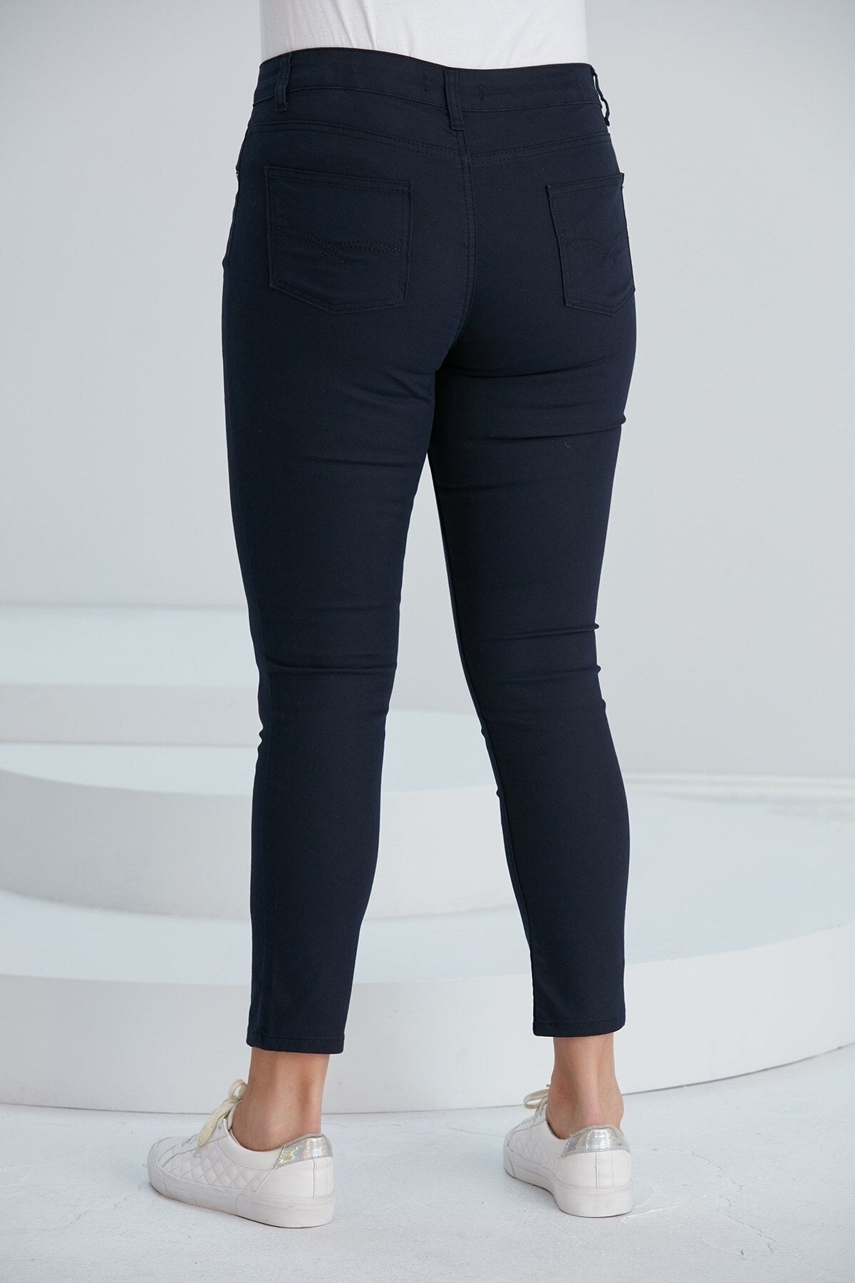 بنطال Rmg لون أزرق غامق