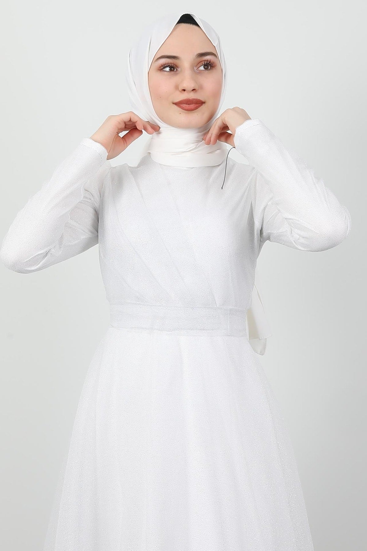فستان سهرة giz astore لون أبيض