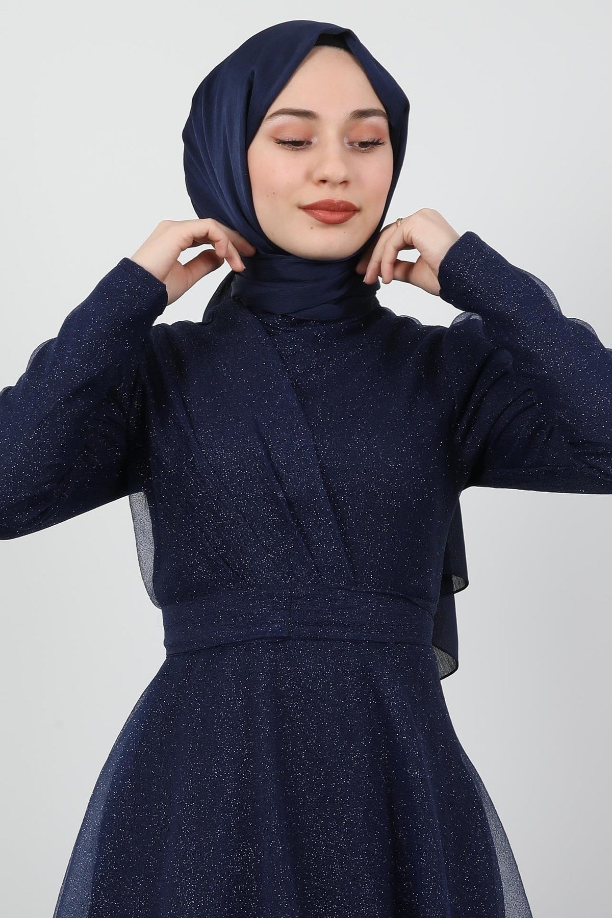 فستان سهرة giz astore لون أزرق غامق