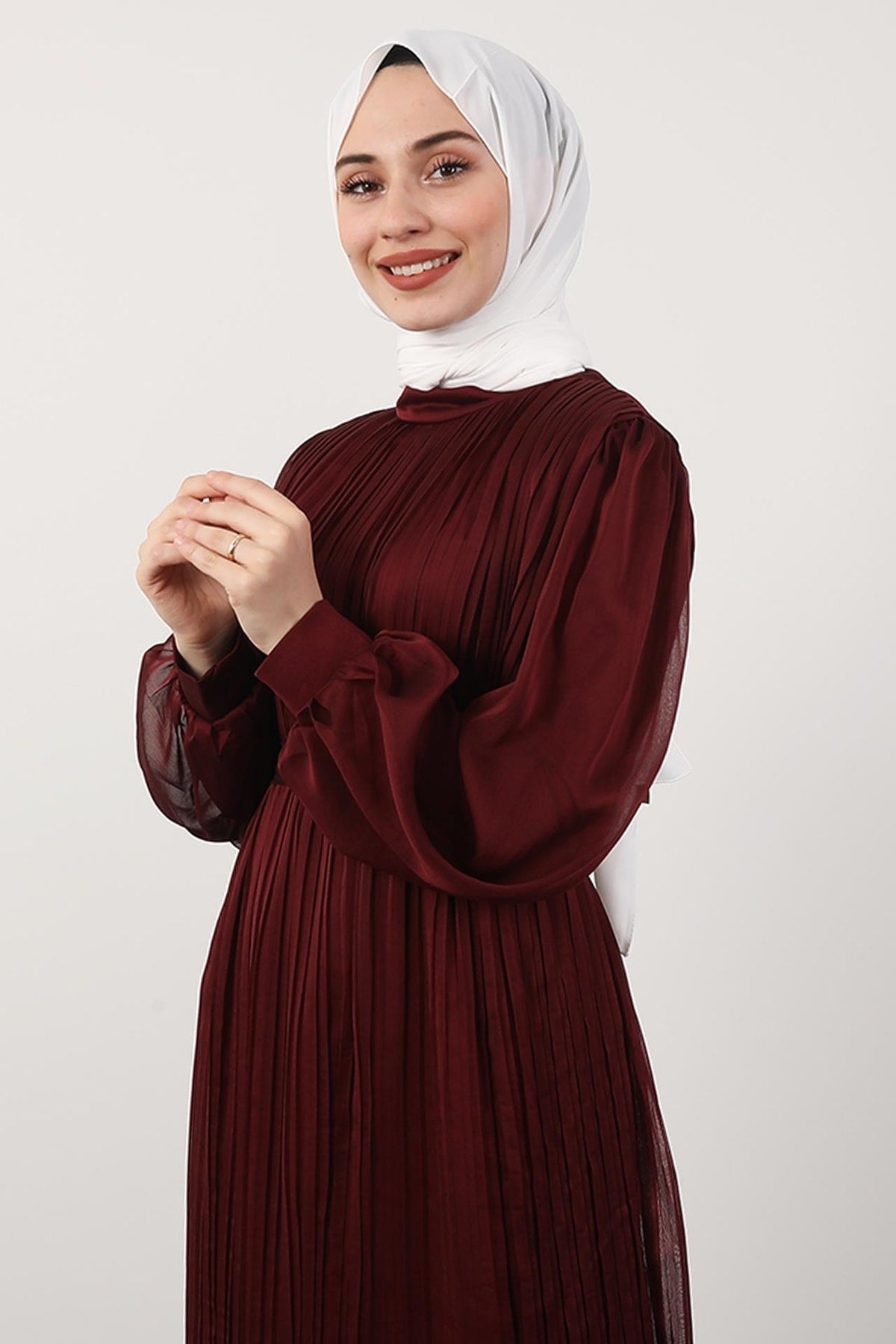 فستان سهرة giz astore لون بوردو