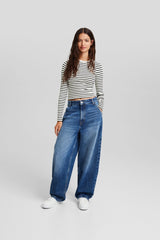 تيشيرت Bershka لون أبيض