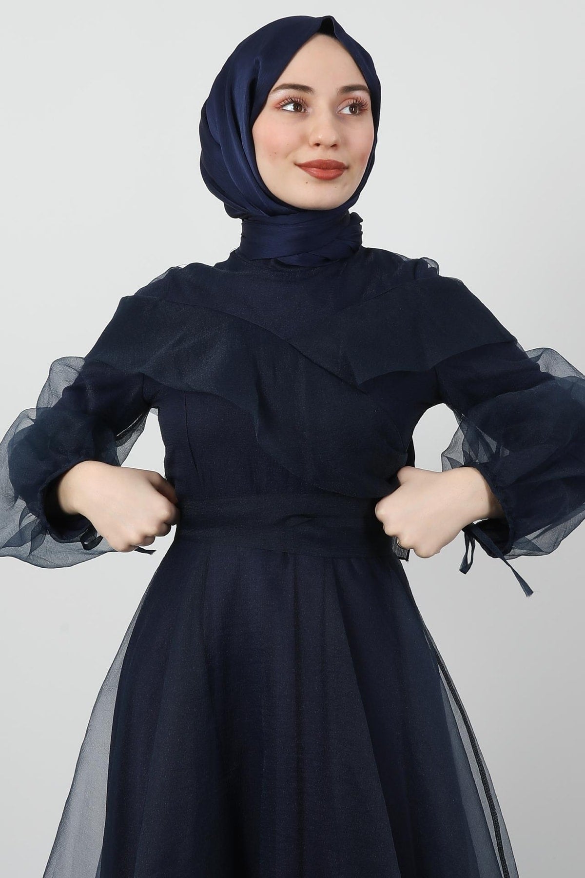 فستان سهرة giz astore لون أزرق غامق