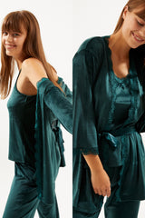 طقم بيجاما Ecrou لون أخضر