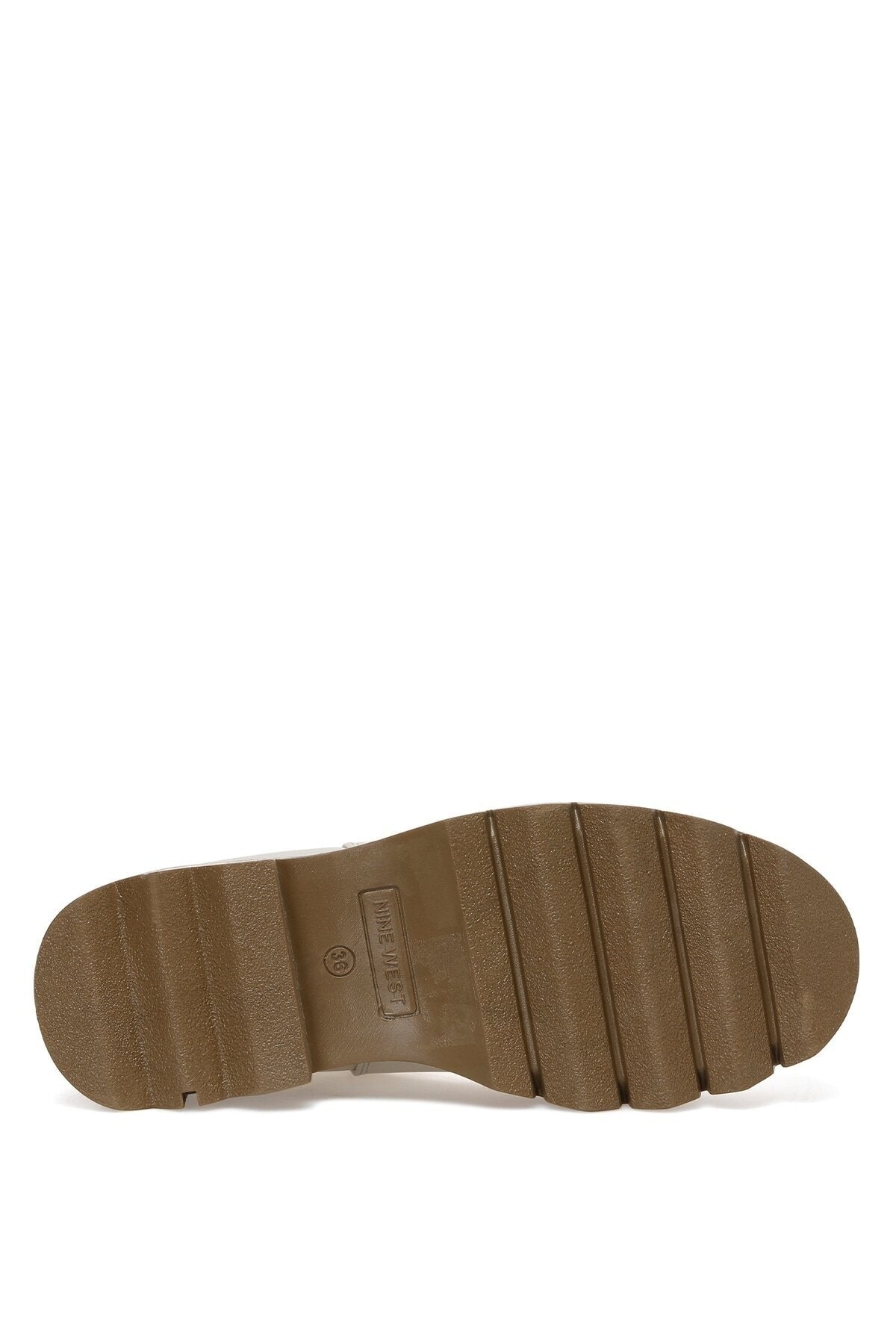 جزمة Nine West لون أبيض