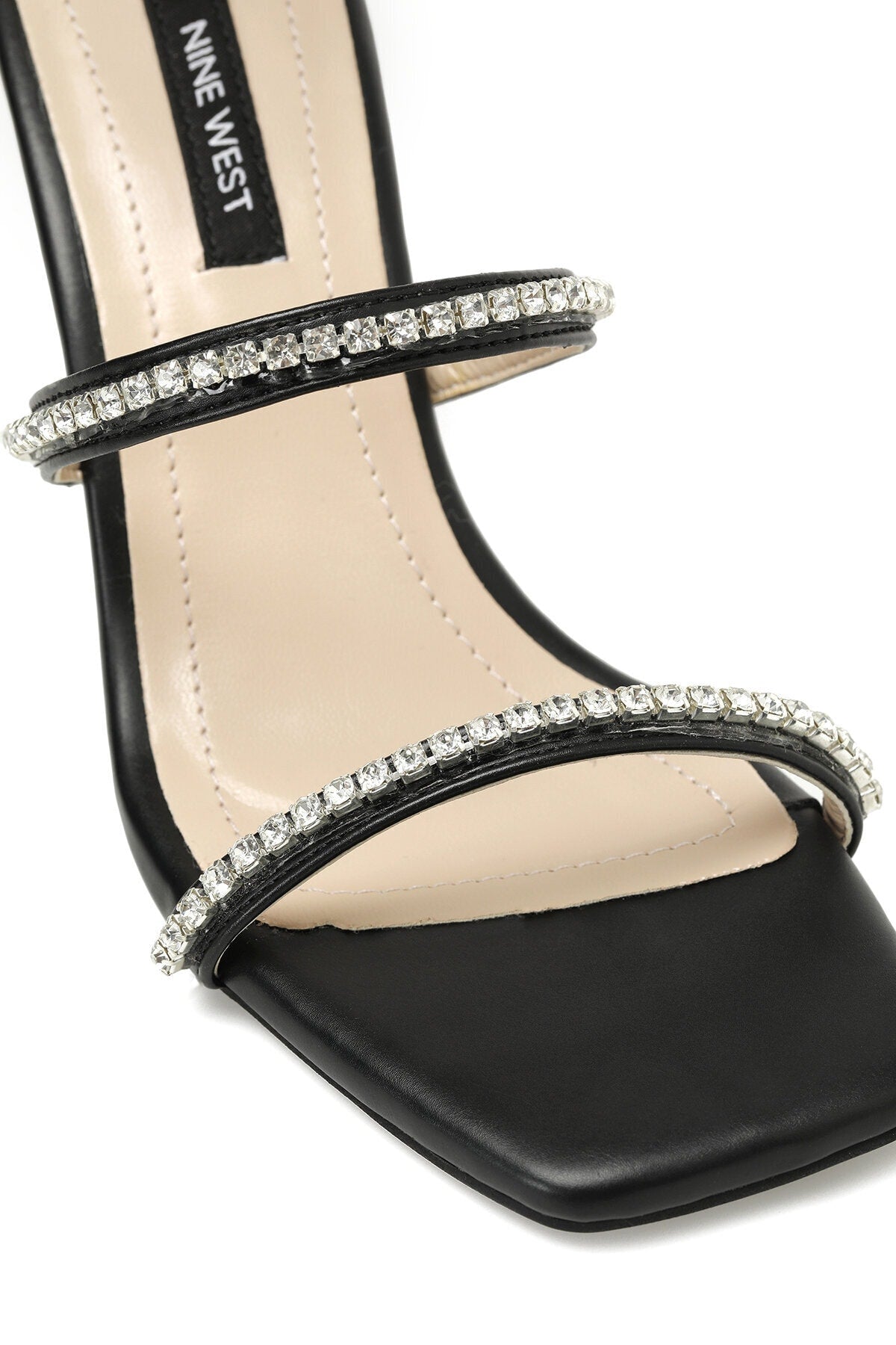 حذاء كلاسيكي بكعب Nine West لون أسود