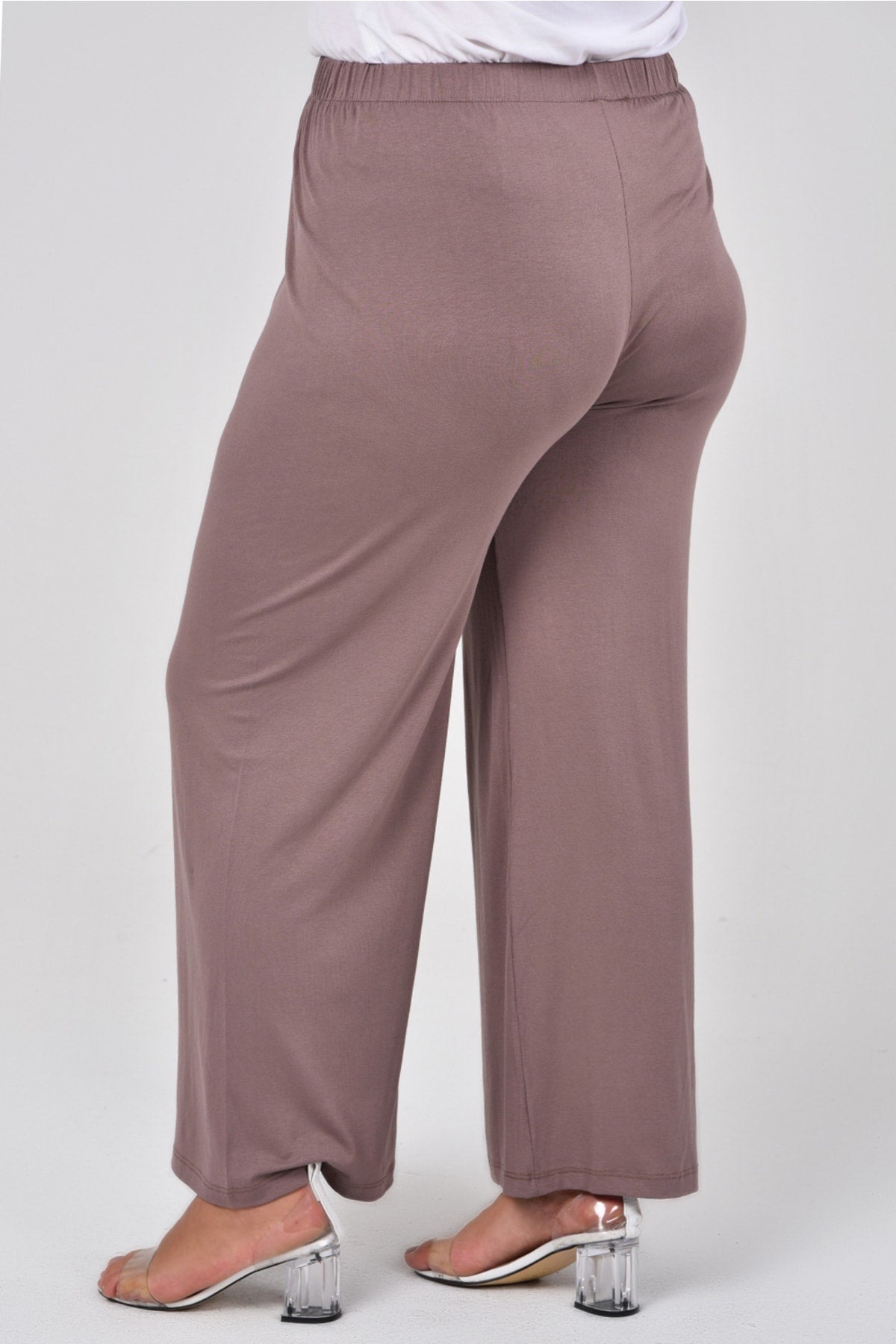 بنطال tarzımsüper لون بني