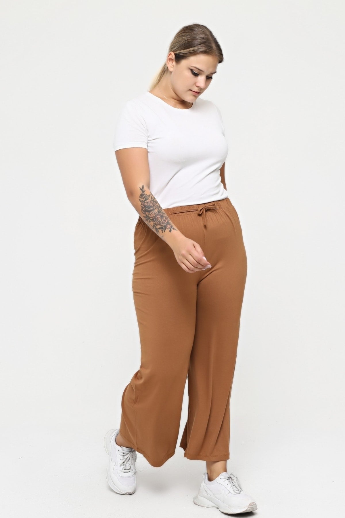 بنطال tarzımsüper لون بني